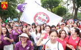 Hàng nghìn người đi bộ kêu gọi 
